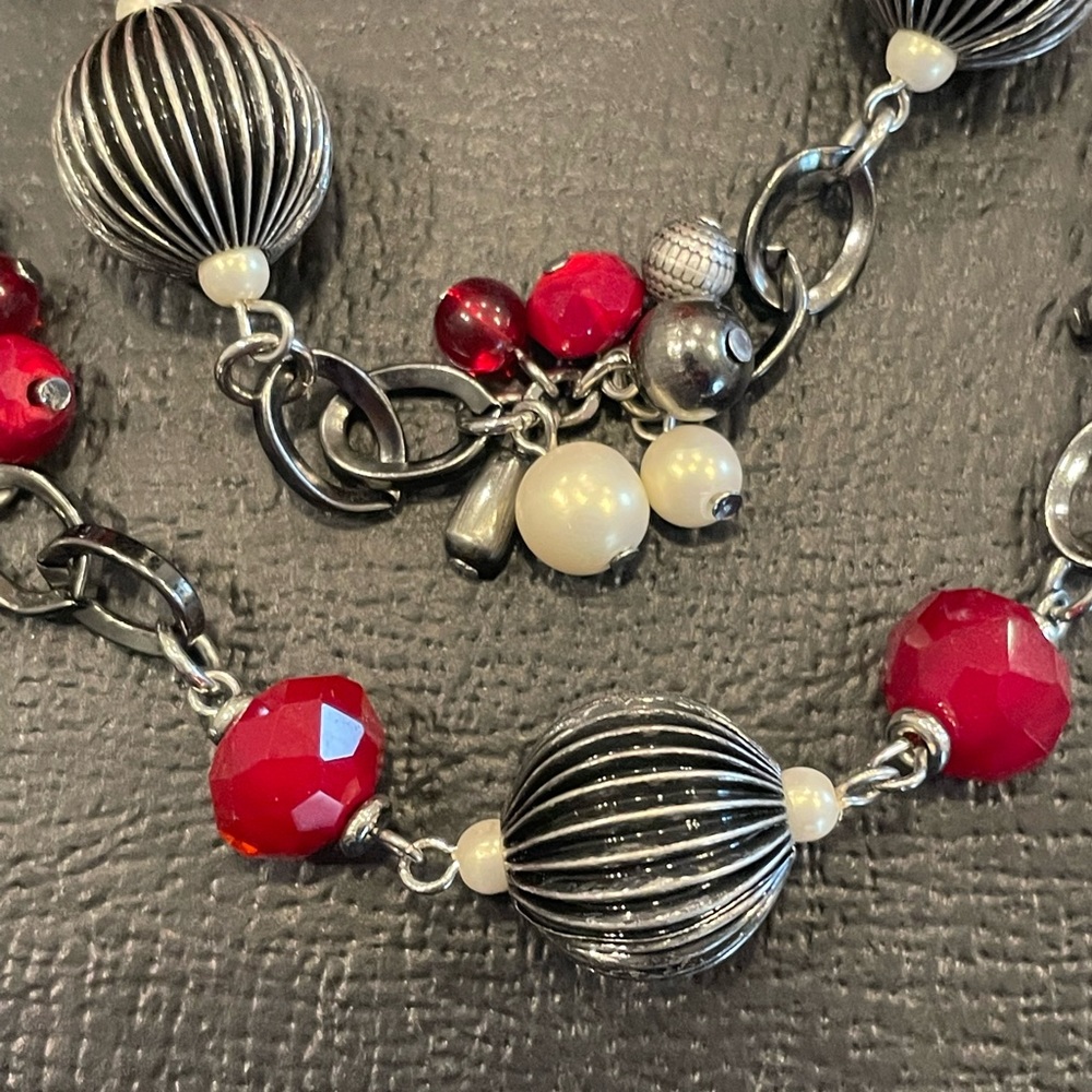 Statement necklace! - Picture 2 of 3